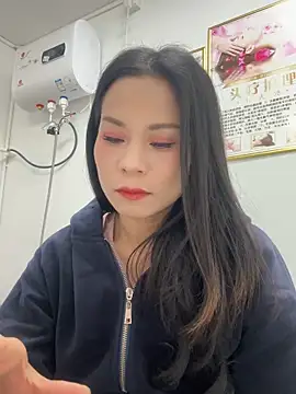 Baby-mmm online show from November 27, 2025, 5:53 am