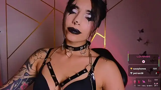 Snapshot of Hollyxx_ chatting on October 4, 2025, 5:38 am Hollyxx online show from October 4, 2025, 5:38 am