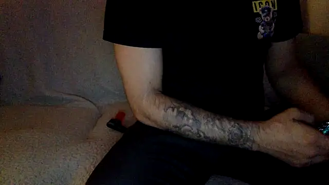 Snapshot of Brownsuggarr chatting on October 5, 2025, 2:21 am Brownsuggarr online show from October 5, 2025, 2:21 am