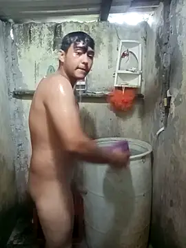 Snapshot of lalop221 chatting on October 4, 2025, 11:14 pm lalop221 online show from October 4, 2025, 11:14 pm