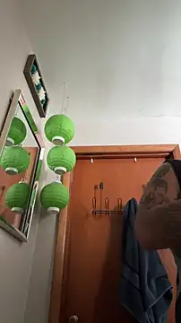 Lunablu13 online show from December 5, 2025, 5:42 pm