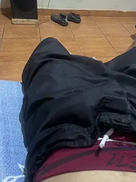 Snapshot of Bruno18cmmmmkk chatting on December 22, 2025, 12:07 am Bruno18cmmmmkk online show from December 22, 2025, 12:07 am