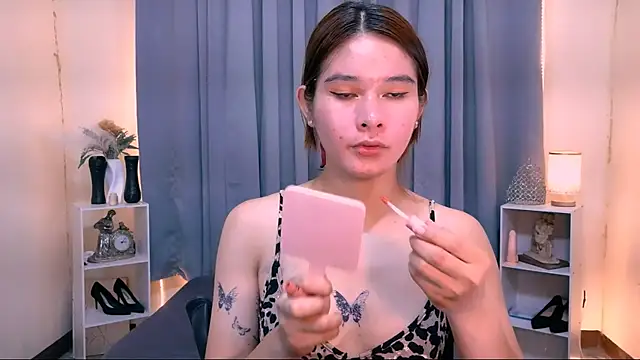 Snapshot of sassymimi69 chatting on June 22, 2026, 1:52 pm sassymimi69 online show from June 22, 2026, 1:52 pm