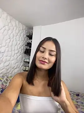 alasska 18 online show from September 12, 2025, 11:04 pm