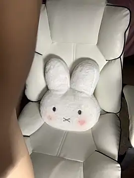 Snapshot of Milinda68 chatting on September 14, 2025, 5:23 pm Milinda68 online show from September 14, 2025, 5:23 pm