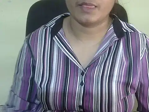 Snapshot of Aanya_Hazel chatting on October 2, 2025, 2:35 pm Aanya Hazel online show from October 2, 2025, 2:35 pm