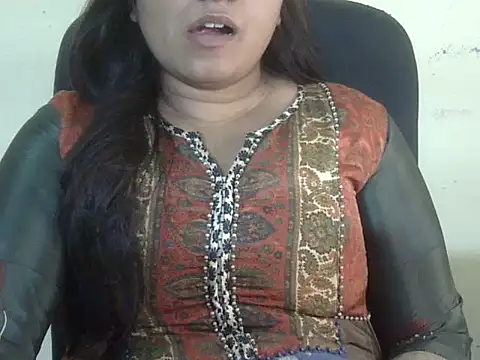 Snapshot of Aanya_Hazel chatting on October 16, 2025, 9:16 pm Aanya Hazel online show from October 16, 2025, 9:16 pm