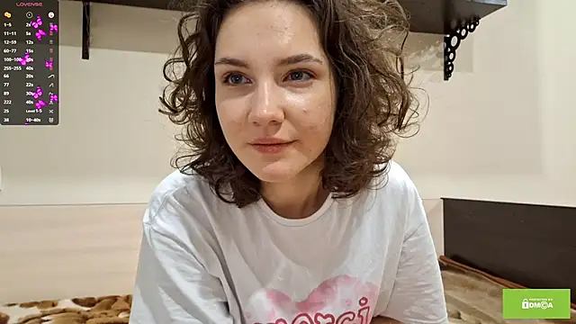 lady linaa online show from September 12, 2025, 4:07 pm