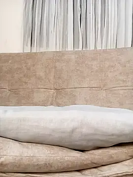 Snapshot of Marian_Zeller chatting on October 1, 2025, 9:04 am Marian Zeller online show from October 1, 2025, 9:04 am