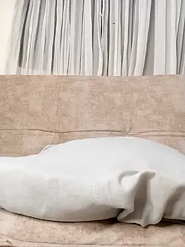 Snapshot of Marian_Zeller chatting on October 8, 2025, 9:07 am Marian Zeller online show from October 8, 2025, 9:07 am