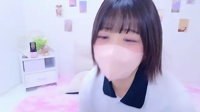 Hinata Sun online show from December 14, 2025, 3:17 pm