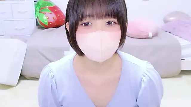 Hinata Sun online show from May 6, 2026, 12:54 pm