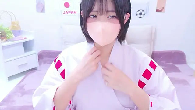 Hinata Sun online show from July 12, 2026, 1:13 pm