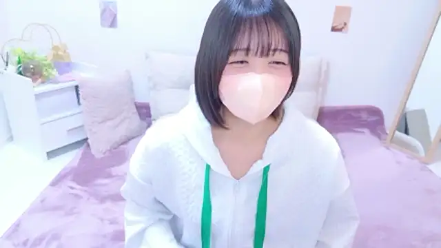Hinata Sun online show from July 25, 2026, 9:23 pm
