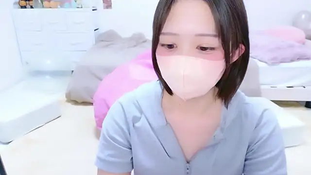 Hinata Sun online show from July 31, 2026, 9:25 pm