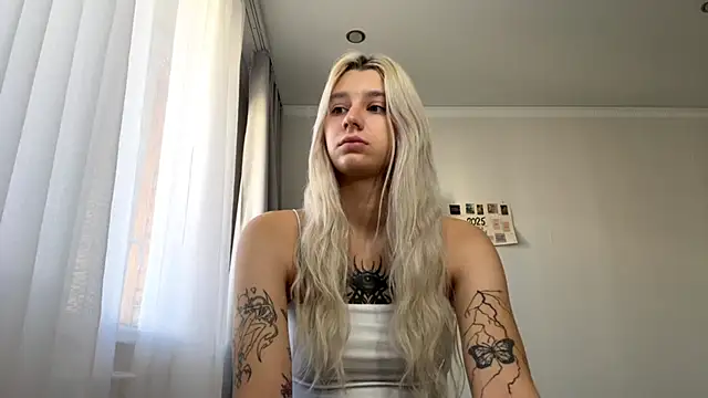 QueerExtern online show from September 16, 2025, 11:11 am