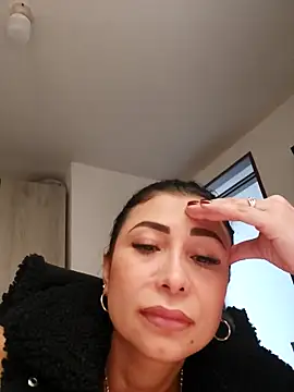 mia mancinii online show from February 18, 2026, 5:53 pm