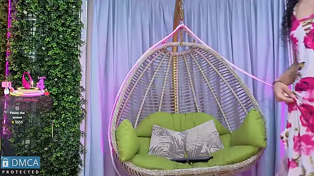 Snapshot of Kiara_Zahiri__ chatting on October 6, 2025, 11:07 am Kiara Zahiri online show from October 6, 2025, 11:07 am