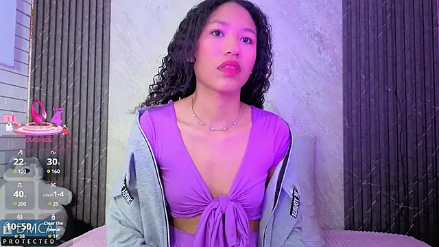 Snapshot of Kiara_Zahiri__ chatting on October 15, 2025, 11:10 am Kiara Zahiri online show from October 15, 2025, 11:10 am