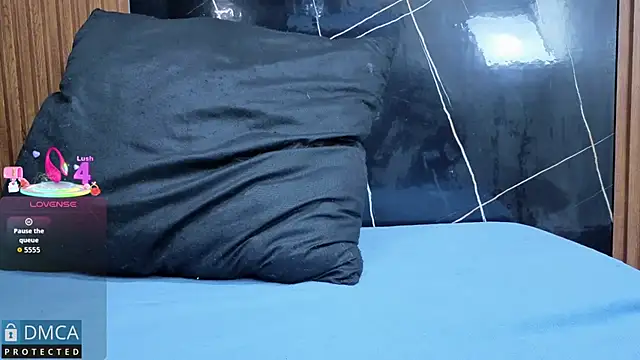 Snapshot of Kiara_Zahiri__ chatting on October 27, 2025, 11:03 am Kiara Zahiri online show from October 27, 2025, 11:03 am