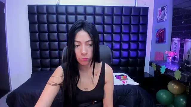 ashlyy sweet  online show from March 23, 2026, 4:33 pm