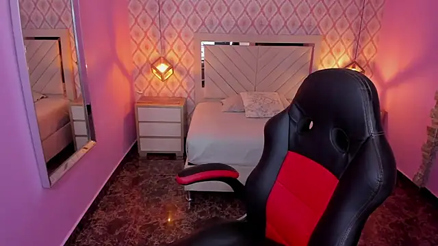 Snapshot of CHRISTY_TEIGEN4 chatting on September 24, 2025, 7:17 pm CHRISTY TEIGEN4 online show from September 24, 2025, 7:17 pm