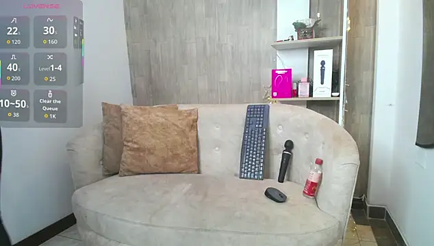 cortney tayler online show from November 5, 2025, 3:01 pm