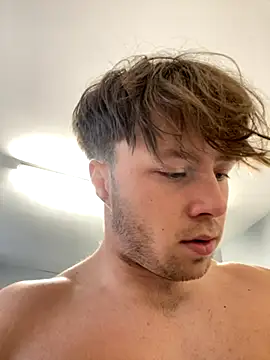 harleybarker online show from November 10, 2025, 1:21 pm