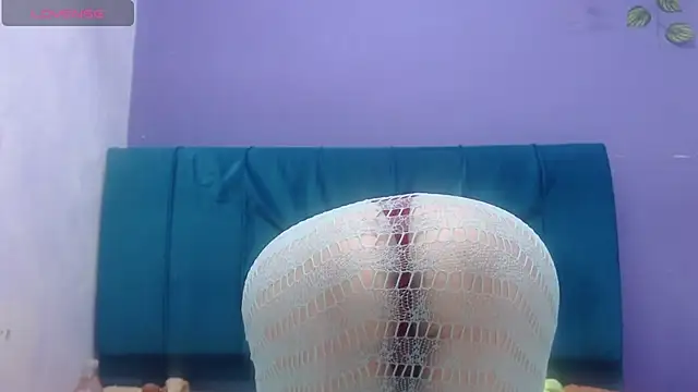 andrealopezcm101 online show from February 5, 2026, 11:48 am