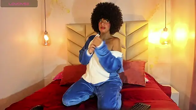 SheyLopez online show from October 30, 2025, 3:08 am