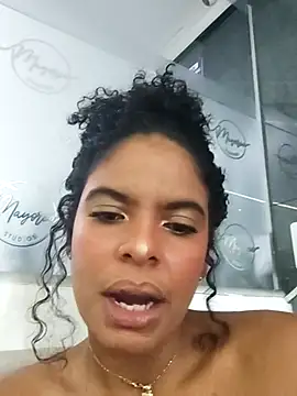SheyLopez online show from August 6, 2026, 3:08 am