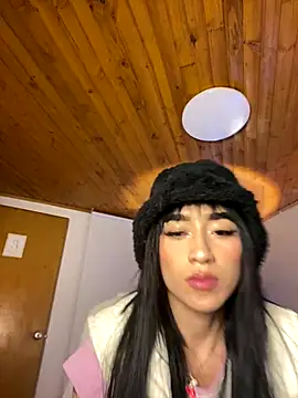 Emma pink10 online show from September 9, 2025, 2:22 am