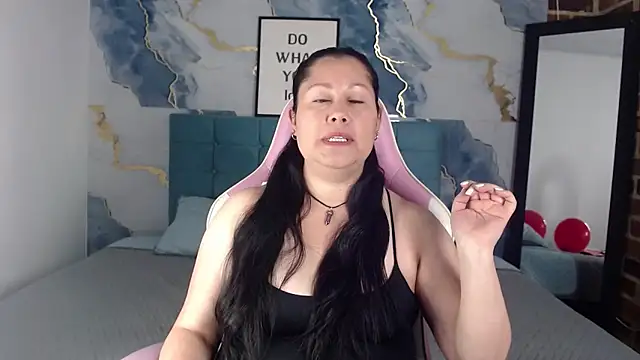Snapshot of Marianasmith chatting on September 12, 2025, 11:54 am Marianasmith online show from September 12, 2025, 11:54 am