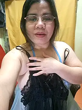 Snapshot of hotlyn45 chatting on October 30, 2025, 1:23 pm hotlyn45 online show from October 30, 2025, 1:23 pm