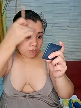 Snapshot of hotlyn45 chatting on March 1, 2026, 1:13 pm hotlyn45 online show from March 1, 2026, 1:13 pm