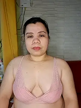 Snapshot of hotlyn45 chatting on March 9, 2026, 1:09 am hotlyn45 online show from March 9, 2026, 1:09 am