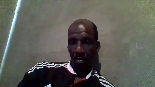 Snapshot of longdickson12345 chatting on April 2, 2026, 5:16 am longdickson12345 online show from April 2, 2026, 5:16 am