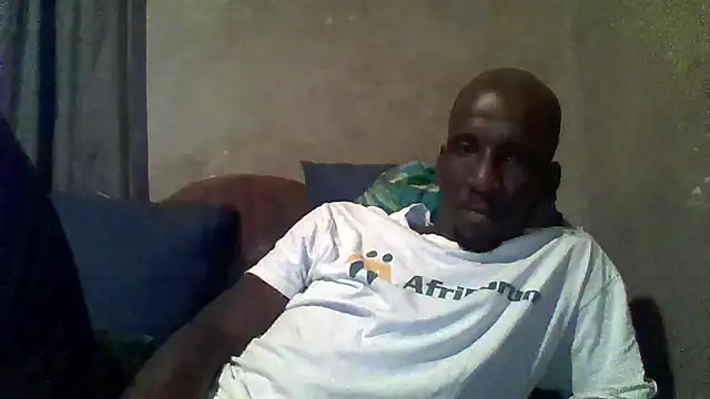 Snapshot of longdickson12345 chatting on April 13, 2026, 2:11 pm longdickson12345 online show from April 13, 2026, 2:11 pm