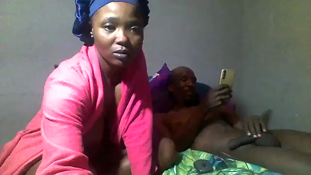 Snapshot of longdickson12345 chatting on April 24, 2026, 12:35 am longdickson12345 online show from April 24, 2026, 12:35 am