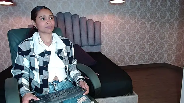 Kristall 06 online show from October 4, 2025, 3:15 am