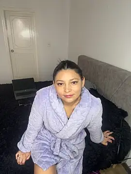 Snapshot of Zui_Rouse chatting on September 18, 2025, 1:24 pm Zui Rouse online show from September 18, 2025, 1:24 pm