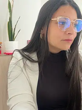 Snapshot of Zui_Rouse chatting on September 24, 2025, 1:25 pm Zui Rouse online show from September 24, 2025, 1:25 pm