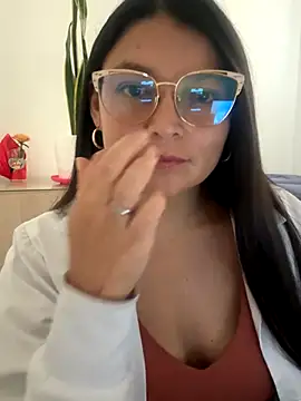 Snapshot of Zui_Rouse chatting on October 23, 2025, 7:23 pm Zui Rouse online show from October 23, 2025, 7:23 pm