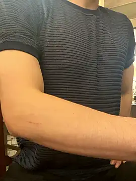 anhkiet huang online show from January 19, 2026, 3:38 pm