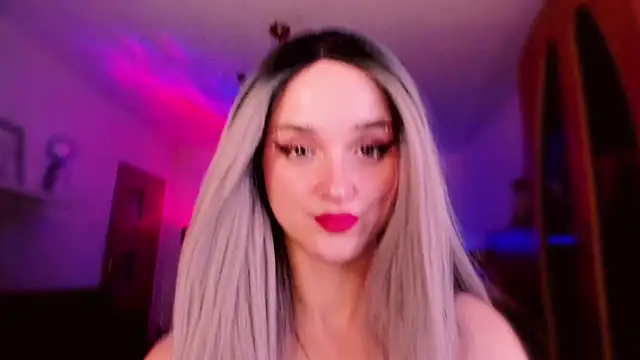 MistressJolie online show from February 12, 2026, 8:37 pm