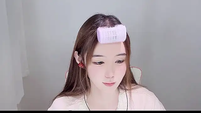 Xiao-runbao online show from October 1, 2025, 1:39 pm