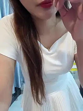 Snapshot of susu_baby chatting on May 9, 2026, 2:44 pm susu baby online show from May 9, 2026, 2:44 pm