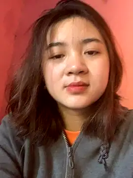 Snapshot of Lonnina chatting on October 5, 2025, 9:40 am Lonnina online show from October 5, 2025, 9:40 am