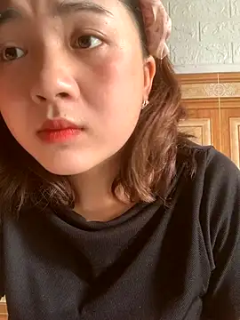 Snapshot of Lonnina chatting on October 10, 2025, 1:59 am Lonnina online show from October 10, 2025, 1:59 am