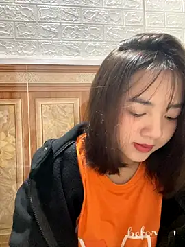 Snapshot of Lonnina chatting on October 27, 2025, 1:53 am Lonnina online show from October 27, 2025, 1:53 am